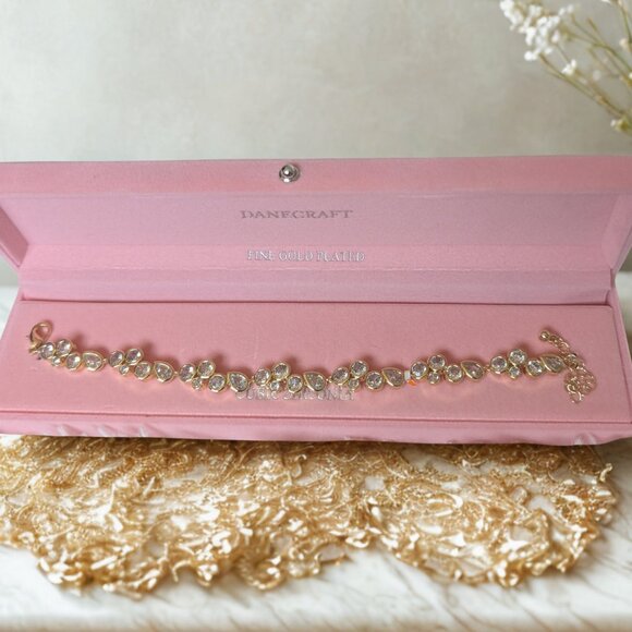 Fine Gold-Plated Bezel Stone Bracelet (Gift-Ready Light-Up Box!) - Picture 4 of 9